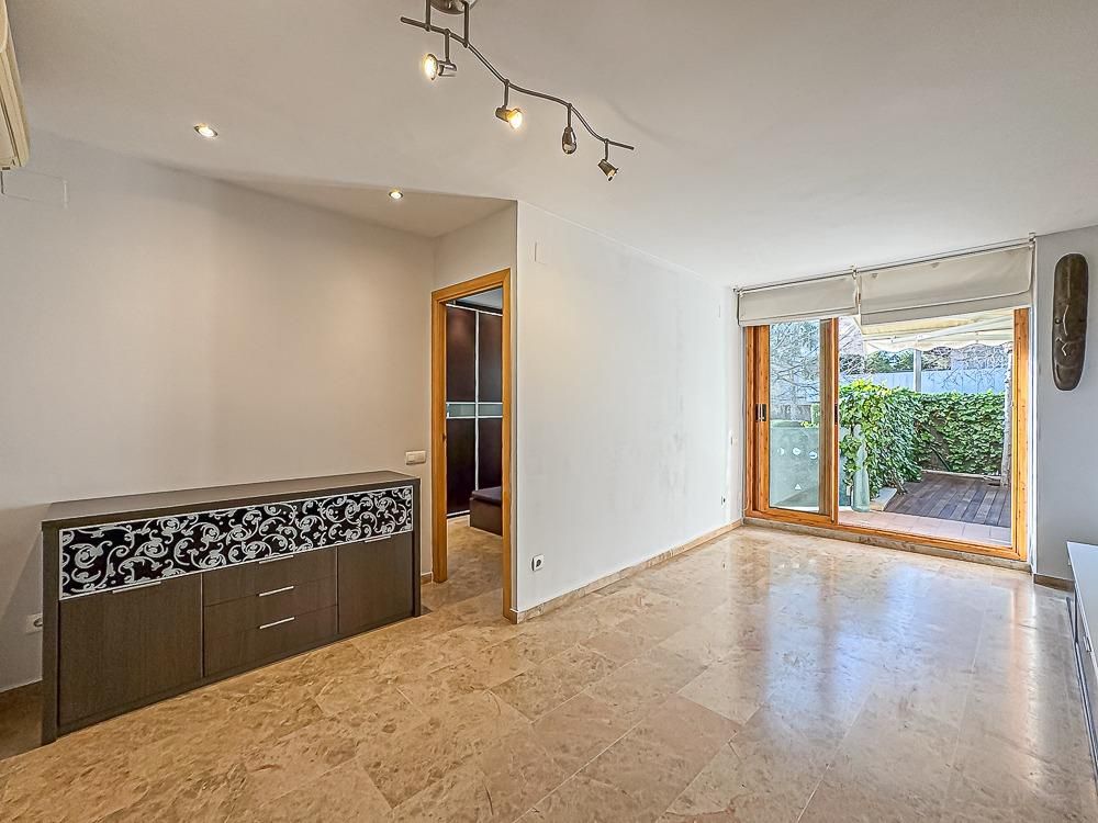 Planta baja for sale in Sitges  with Air Conditioner, Heating and Private garden
