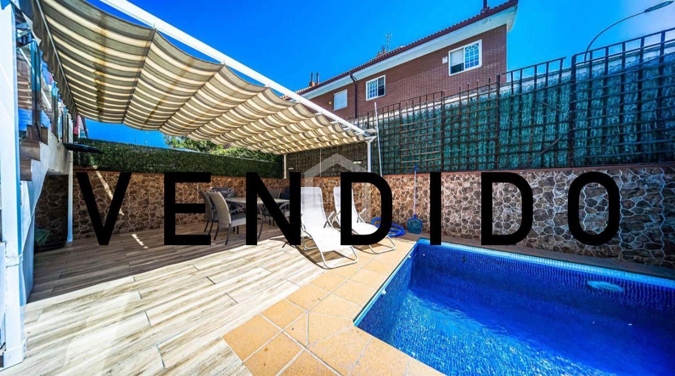 Garden of Single-family semi-detached for sale in Alcorcón  with Air Conditioner, Heating and Private garden