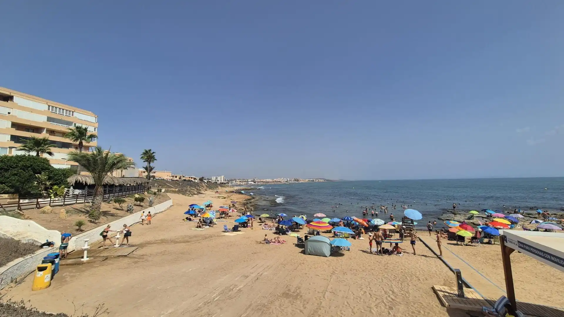 Vista exterior de Apartament en venda en Torrevieja amb Terrassa i Moblat
