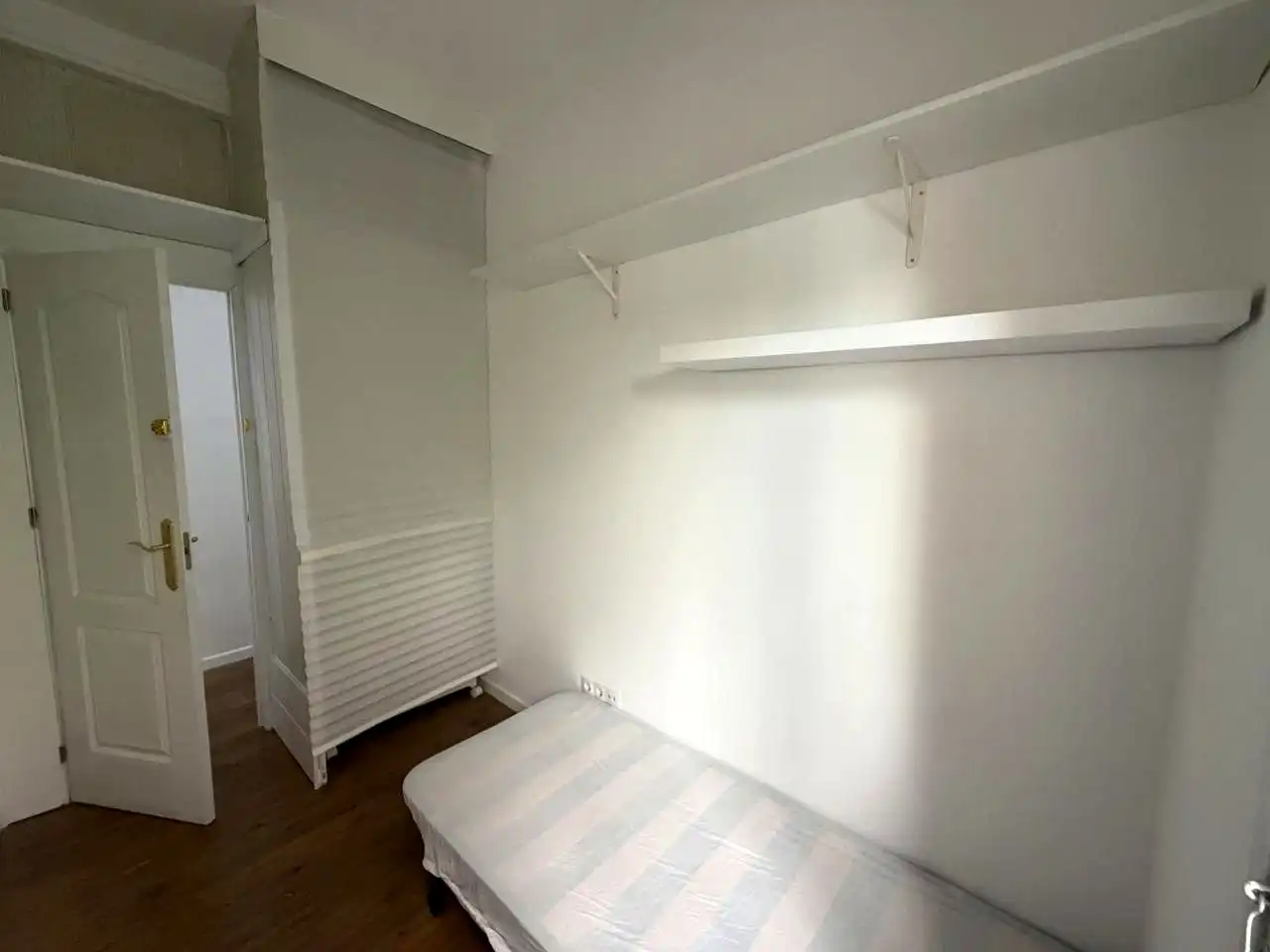 Bedroom of Flat for rent in Madrid  with Air Conditioner, Heating and Furnished