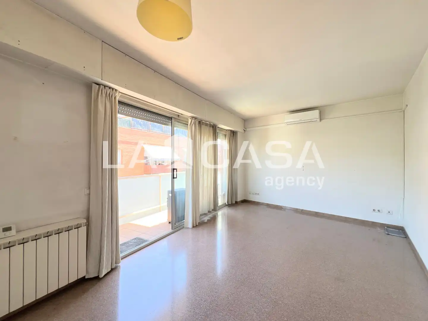 Sala de estar de Piso en venta en Badalona con Calefacción y Balcón