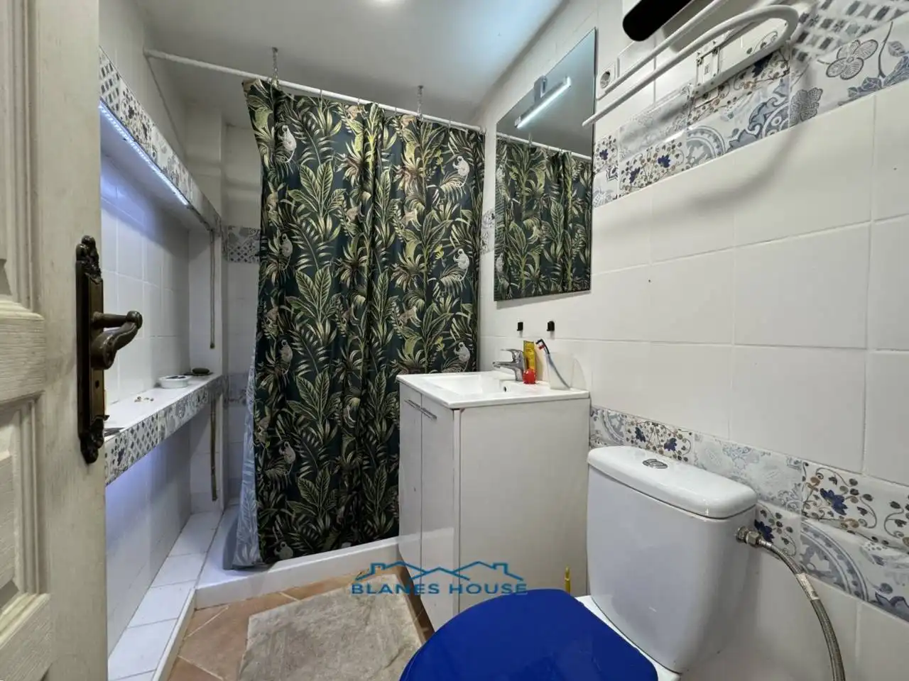 Bathroom of Country homes for sale in Lloret de Mar  with Heating, Private garden and Terrace