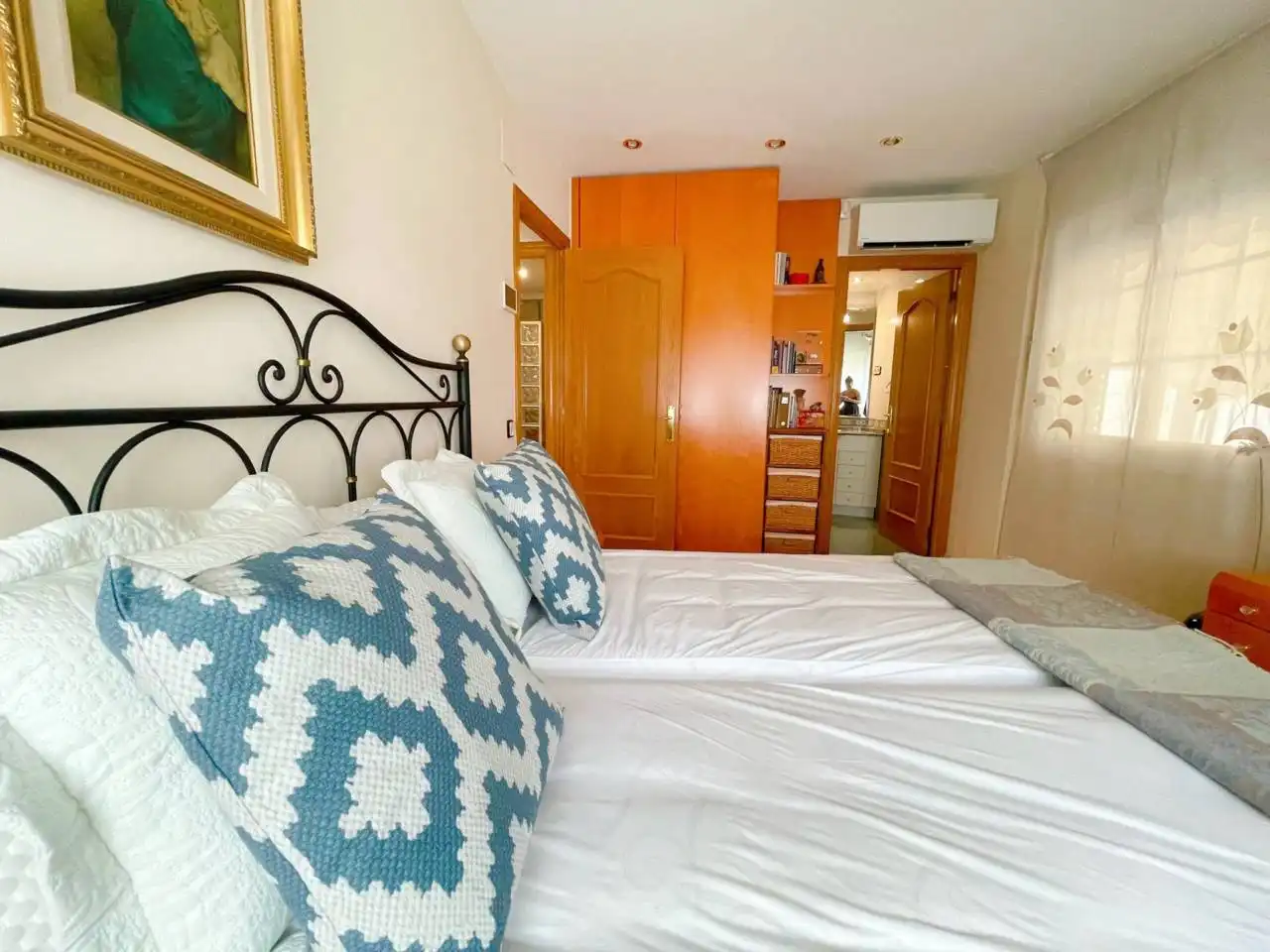 Schlafzimmer von Wohnung zur Miete in Cerdanyola del Vallès mit Klimaanlage, Heizung und Privatgarten