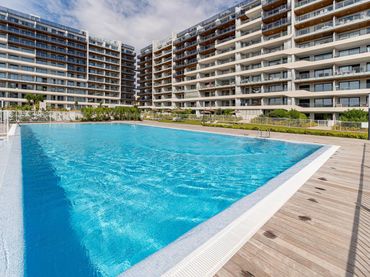 Apartamento con balcón en venta en Avenida de las Olas
