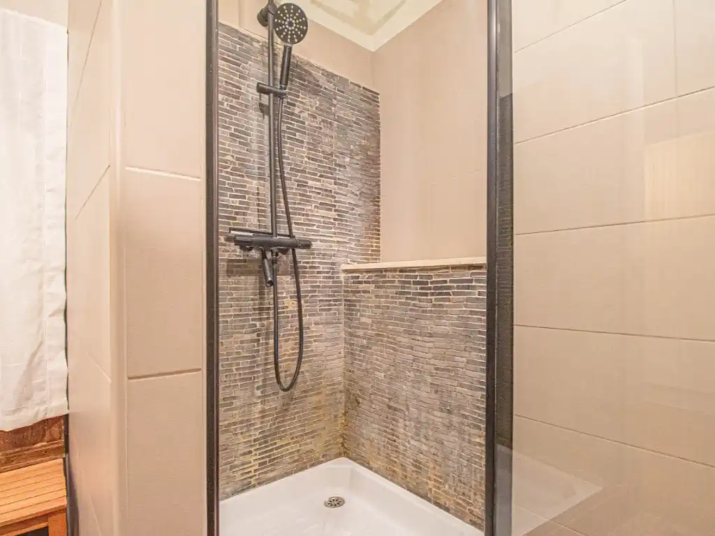 Bathroom of Houses for sale in Castelló d'Empúries