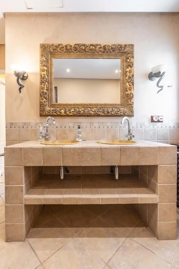 Bathroom of Houses for rent in Madrid