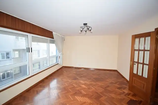 Sala de estar de Dúplex en venta en A Coruña Capital  con Calefacción, Parquet y Horno