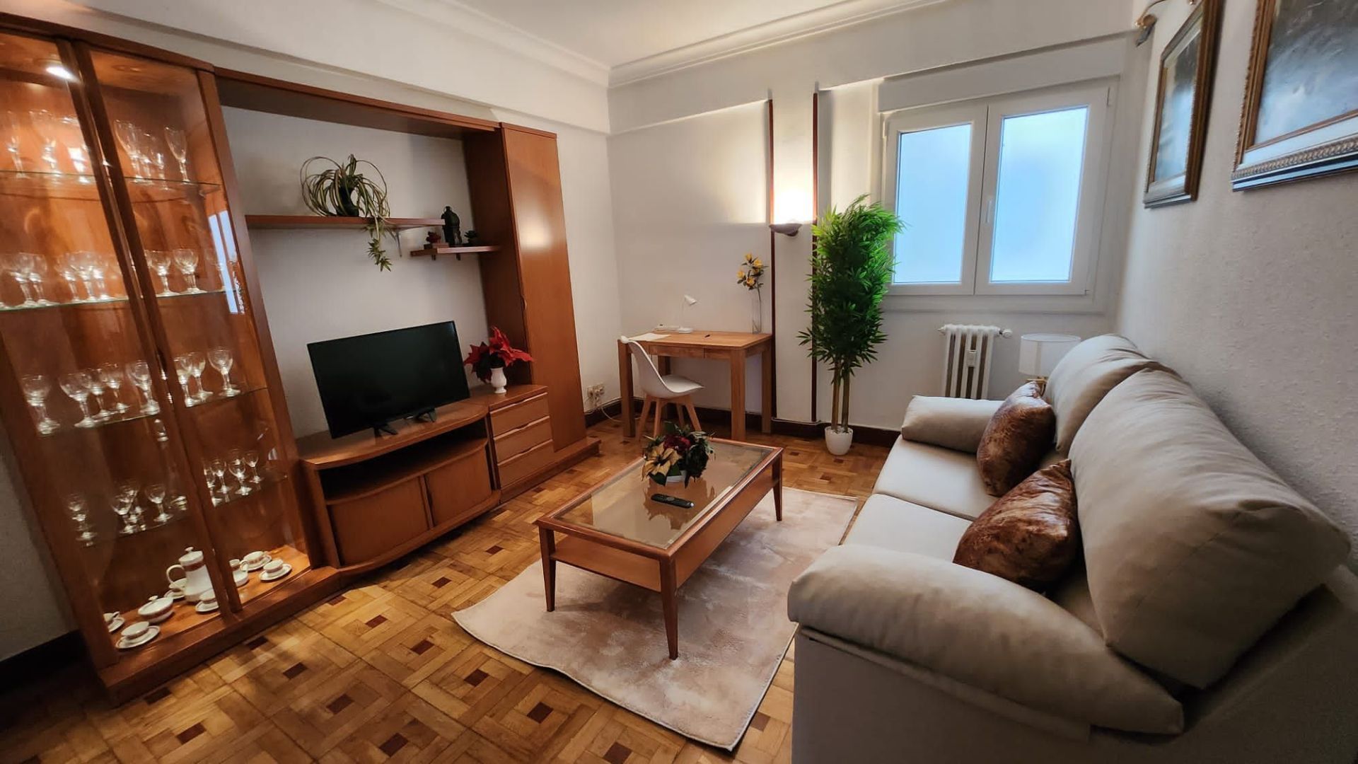 Sala d'estar de Pis de lloguer en Donostia - San Sebastián  amb Calefacció, Terrassa i Moblat