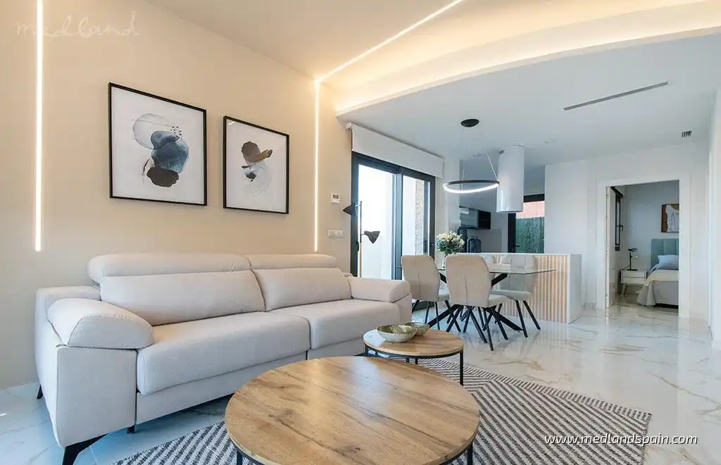 Chalet con jardín en venta en Los Montesinos, imagen 2
