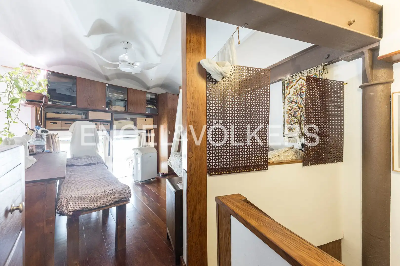 Piso en venta en Barcelona con Calefacción y Amueblado