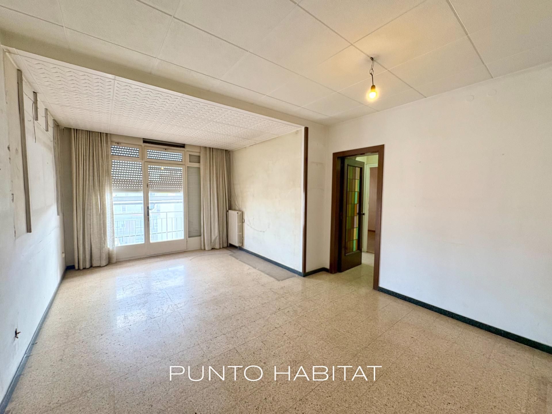 Sala de estar de Piso en venta en  Barcelona Capital con Calefacción y Balcón