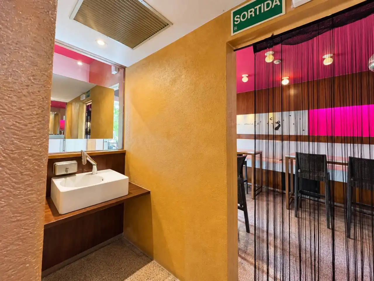 Local comercial en venta en Calle Puigmal, imagen 10