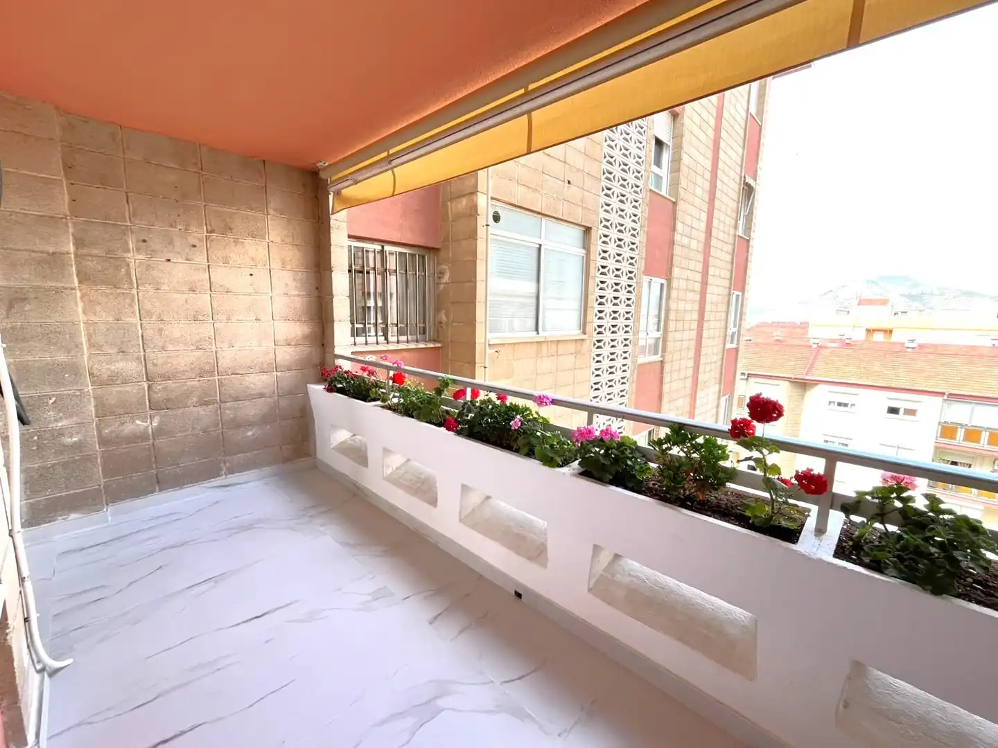 Terrassa de Pis en venda en Petrer amb Parquet