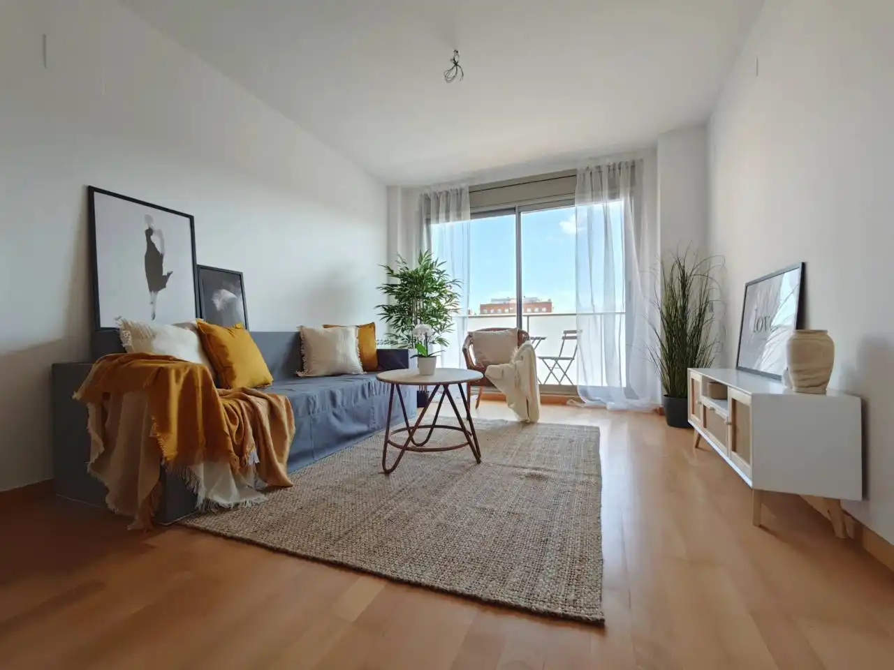 Sala d'estar de Pis de lloguer en Manresa amb Calefacció, Parquet i Terrassa