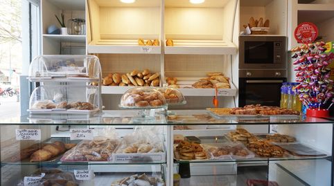 Photo 3 of Premises for transfer in Calle Fontiveros, Barrio de Zaidín, Granada Capital