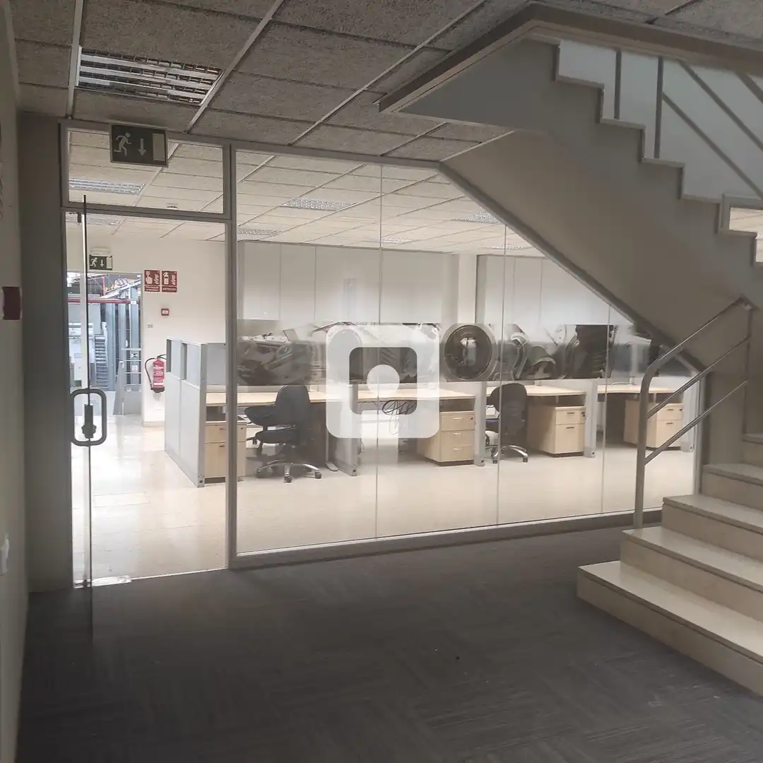 Industrial buildings for rent in de les Cosidores, Egara