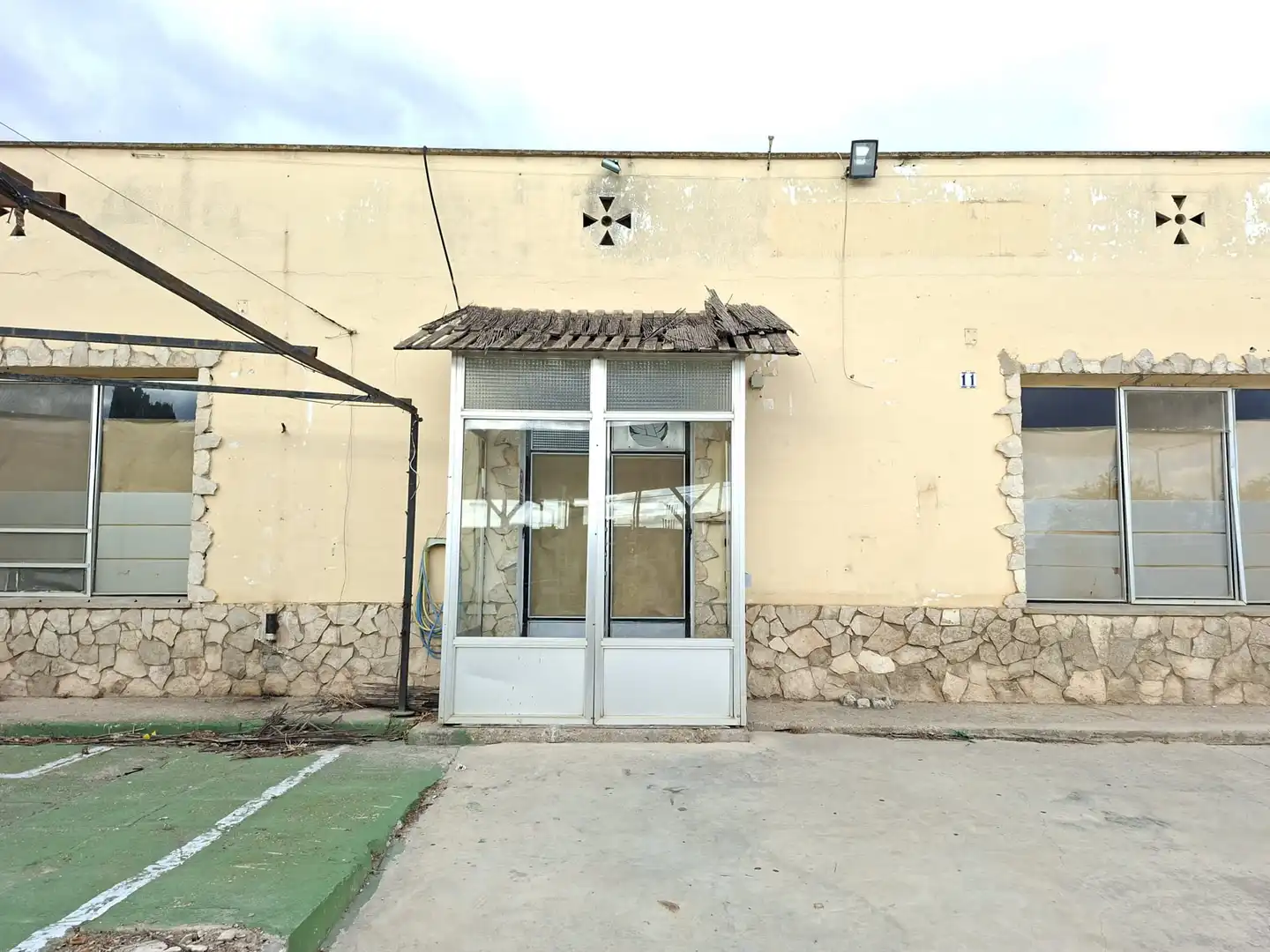 Vista exterior de Local en venta en Maella con Terraza