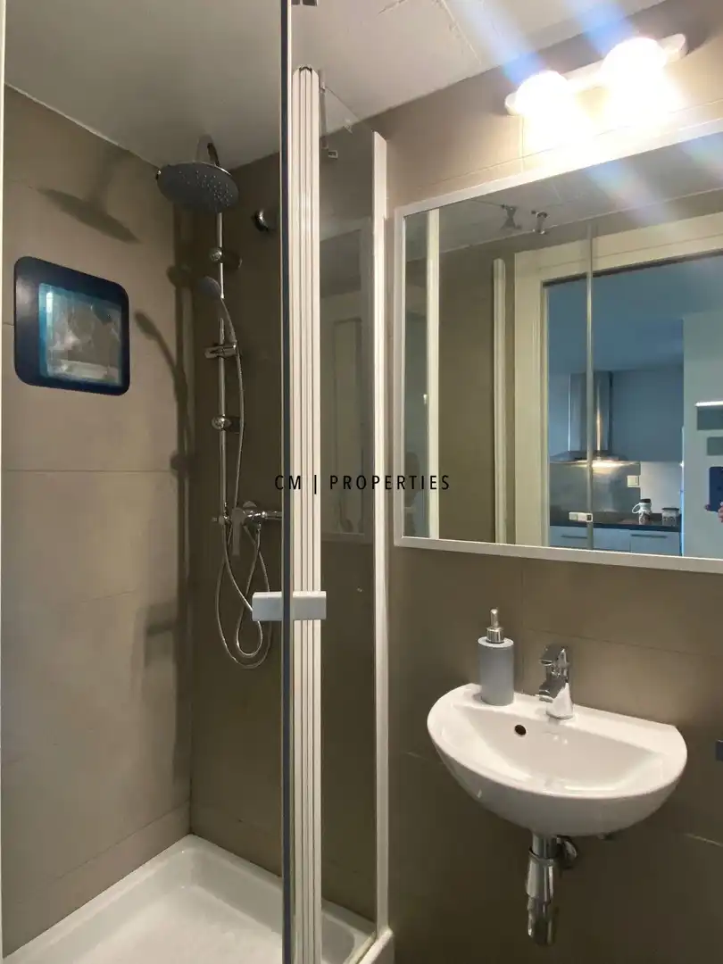Bathroom of Flat for rent in Valencia  with Air Conditioner, Heating and Terrace