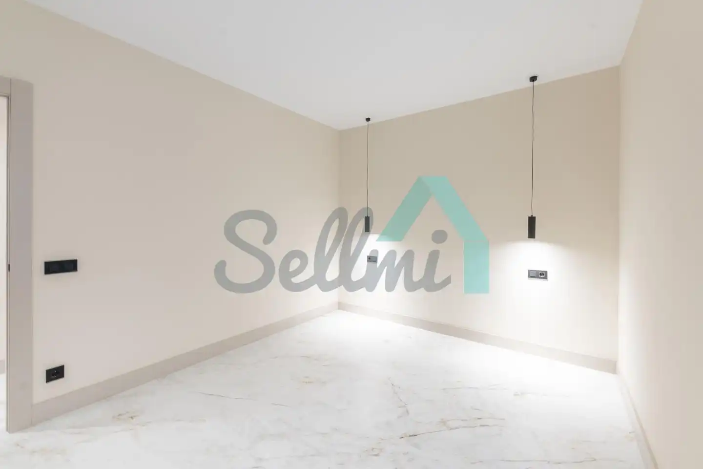 Piso en venta en Oviedo  con Calefacción, Trastero y Balcón