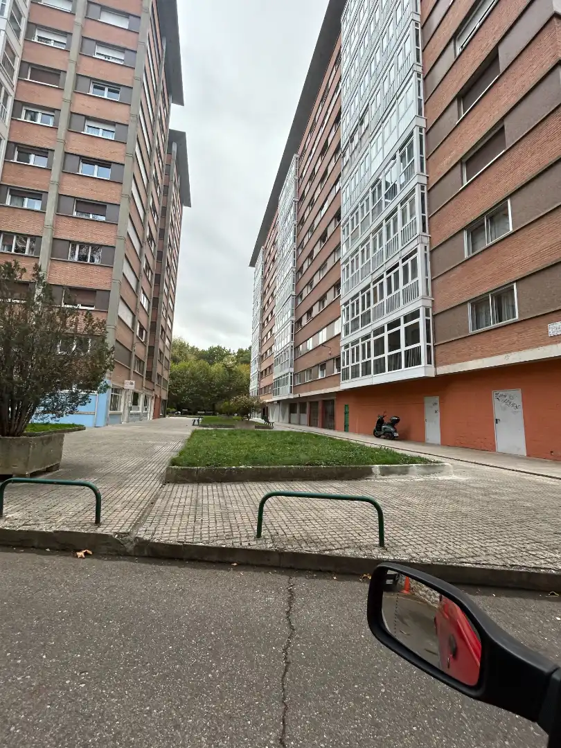 Vista exterior de Local de lloguer en Burgos