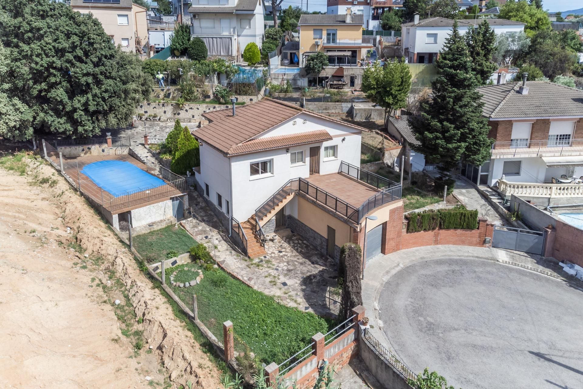 Vista exterior de Casa o xalet en venda en Lliçà d'Amunt amb Calefacció, Jardí privat i Terrassa
