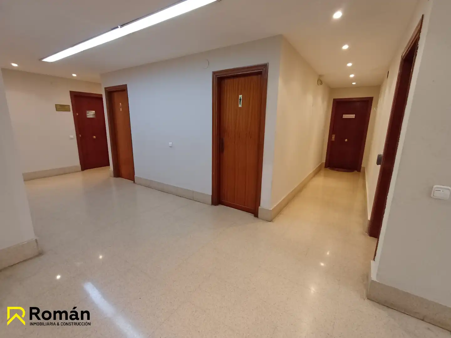 Office for rent in  Pamplona / Iruña  with Heating and Furnished