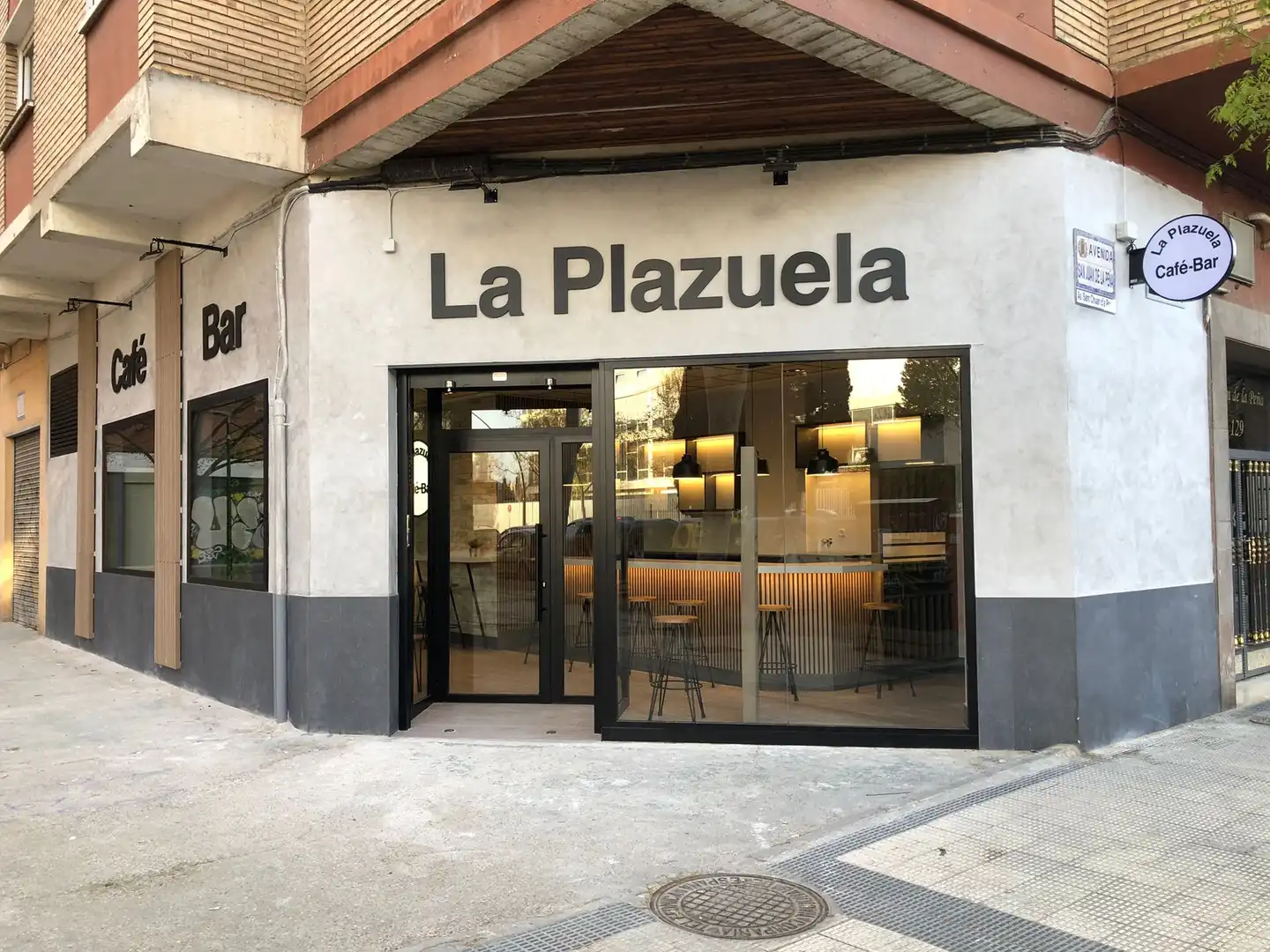 Commercial properties for transfer in Zaragoza  with Air Conditioner, Terrace and Furnished