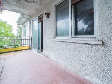 Pis amb piscina en venda a Urbanización Peñanevada I