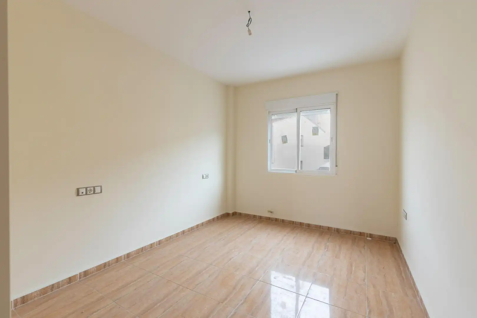 Habitación de Piso en venta en Güevéjar con Balcón