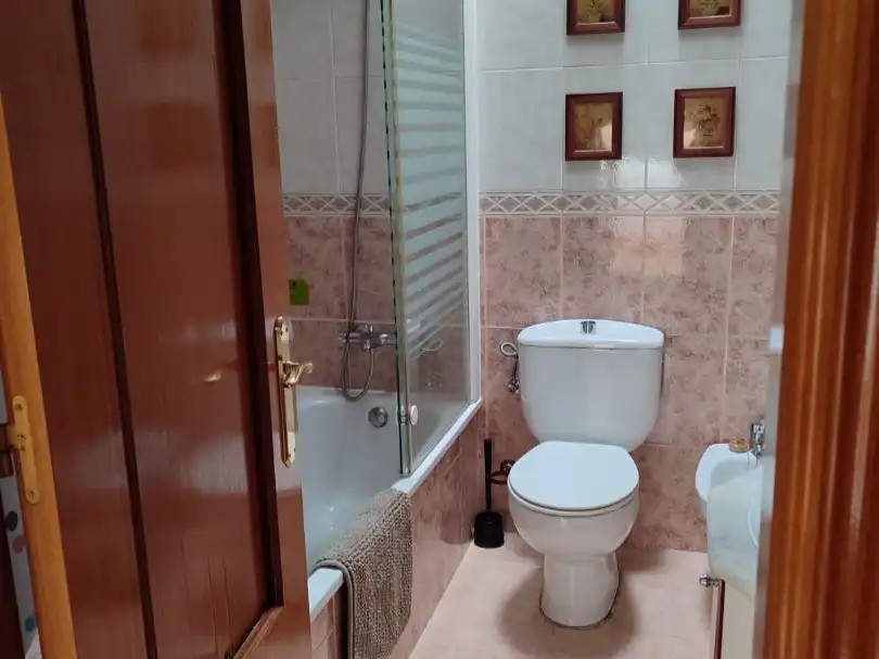Baño de Dúplex para compartir en La Quebradilla