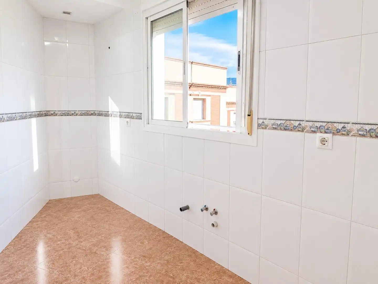 Baño de Piso en venta en Huércal de Almería con Aire acondicionado, Calefacción y Terraza
