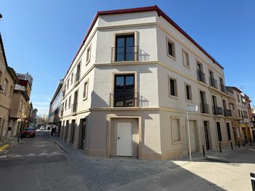 Locale commerciale in affitto a Carrer del Pintor Murillo 68