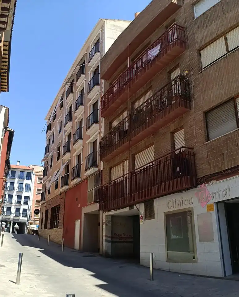 Außenansicht von Garage zum Verkauf in Calatayud