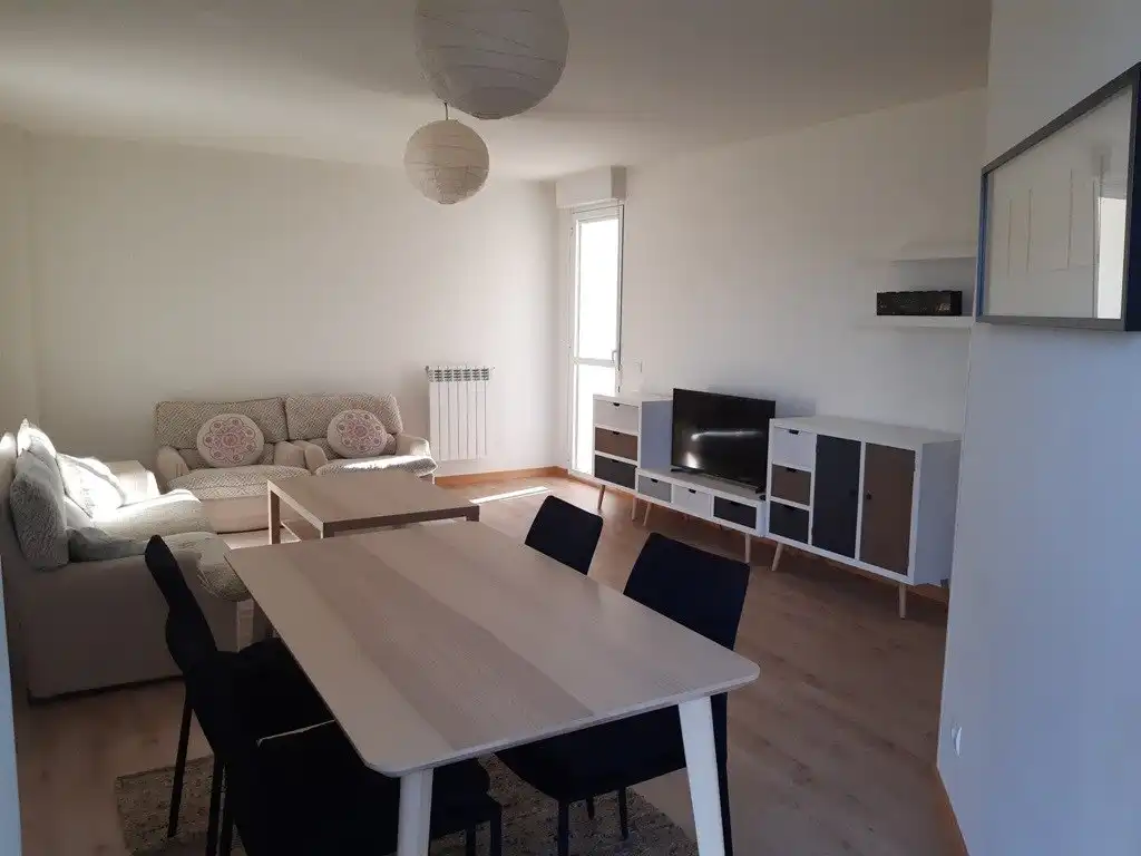 Wohnzimmer von Wohnung zur Miete in Burgos mit Heizung, Terrasse und Möbliert