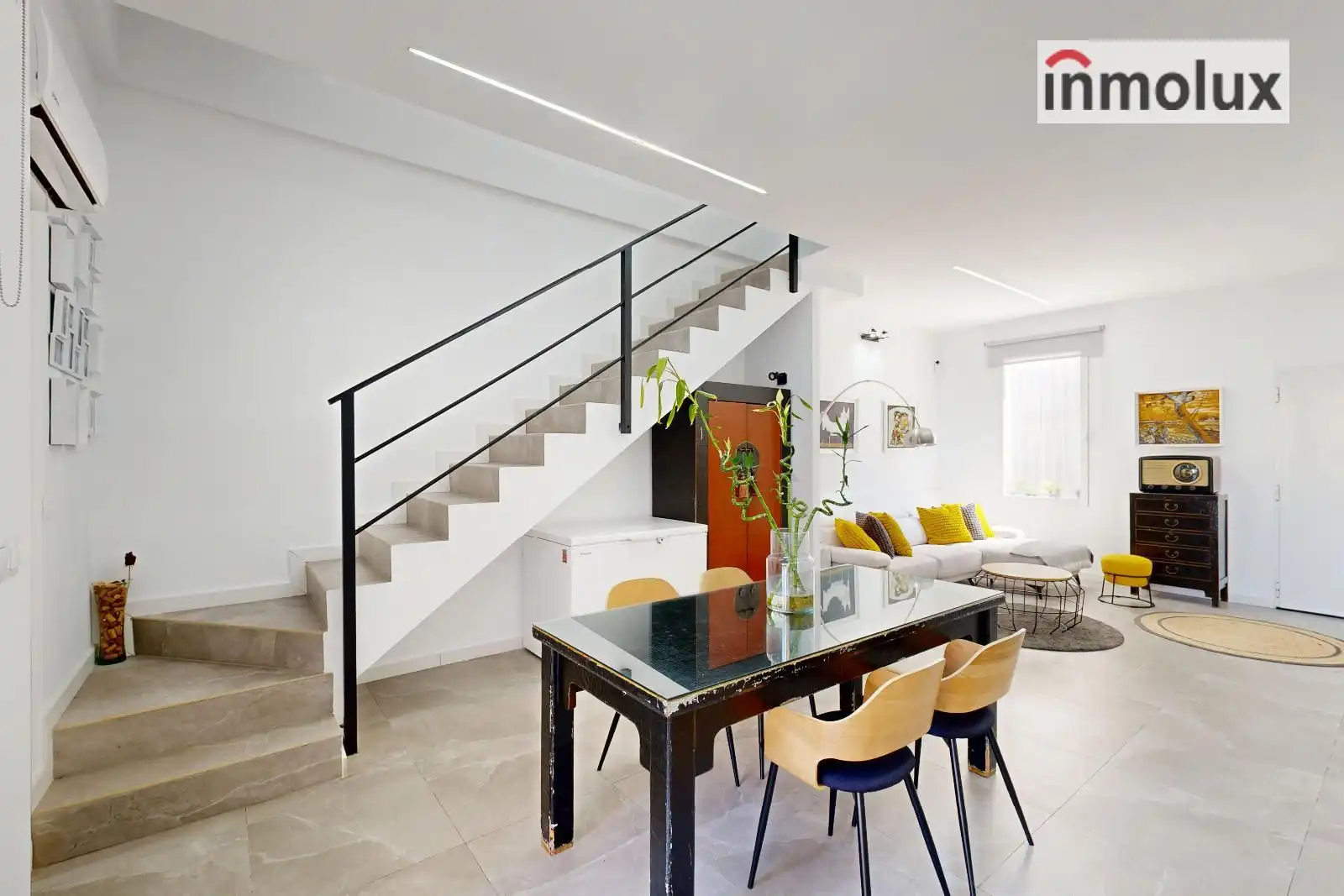 Sala de estar de Casa adosada en venta en Alicante / Alacant con Aire acondicionado, Calefacción y Terraza