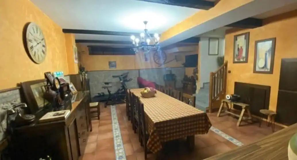 Menjador de Casa adosada en venda en Albacete amb Aire condicionat, Calefacció i Jardí privat