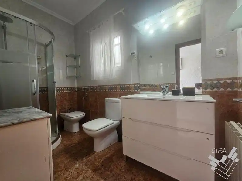 Baño de Casa adosada en venta en Vinaròs con Aire acondicionado, Calefacción y Terraza