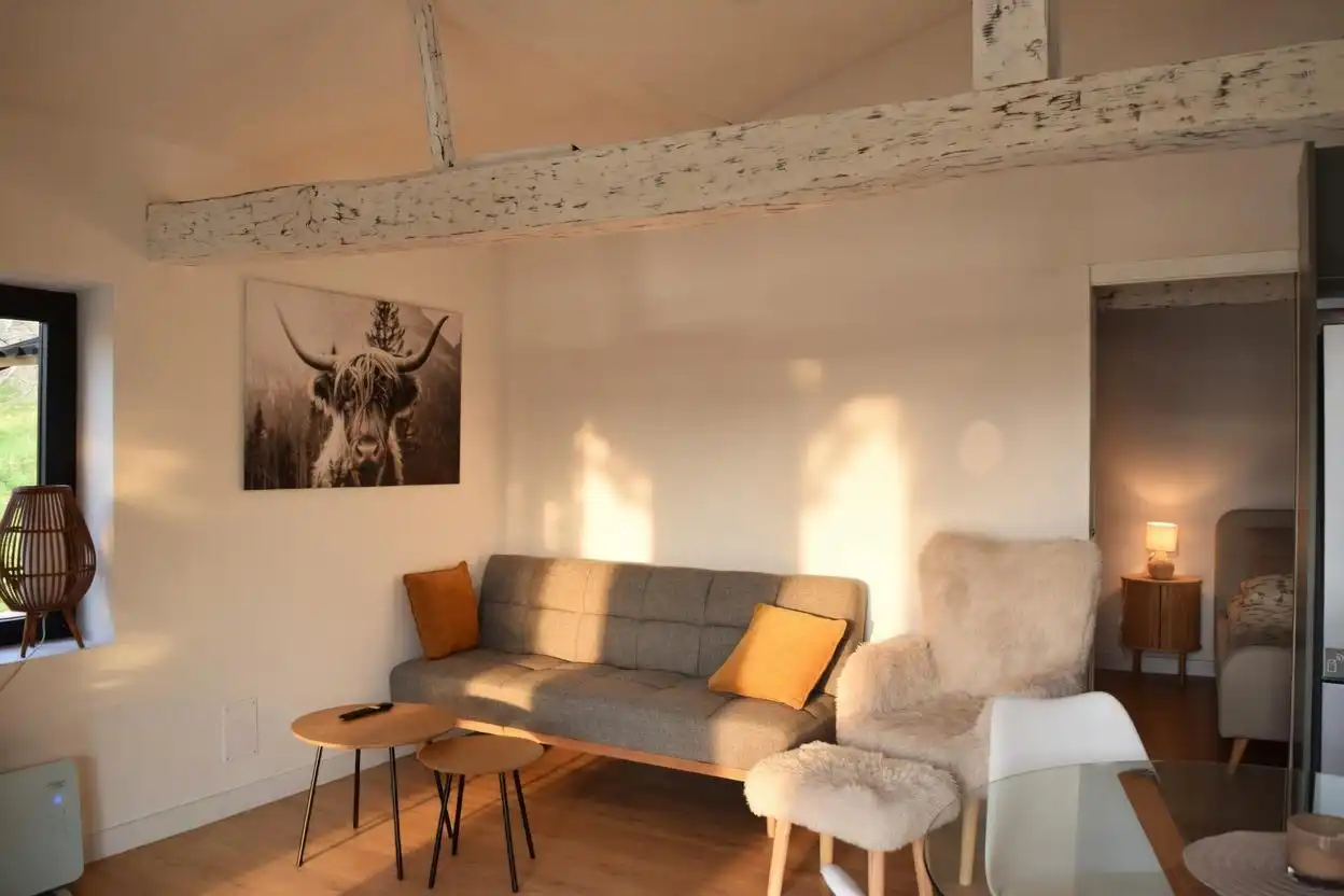 Sala de estar de Casa o chalet en venta en Parres con Calefacción y Amueblado