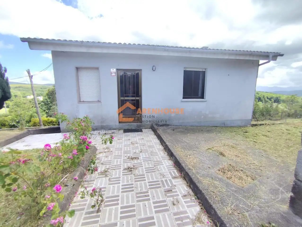 Vista exterior de Casa o xalet en venda en Bande amb Calefacció, Jardí privat i Traster