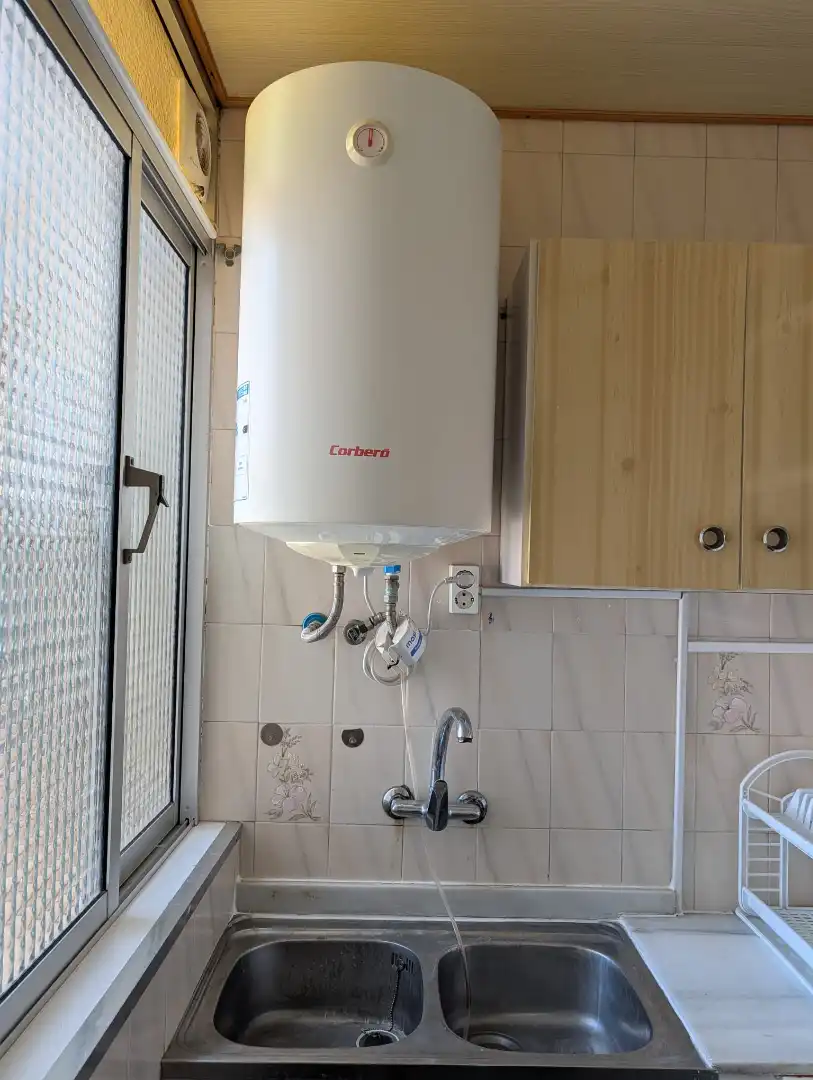 Bathroom of Flat for sale in Cornellà de Llobregat  with Furnished and Alarm