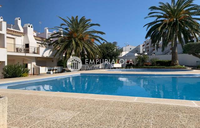Apartamento en Venta en Carrer Josep carner, -1 en Almadrava - Canyelles - Puig-Rom