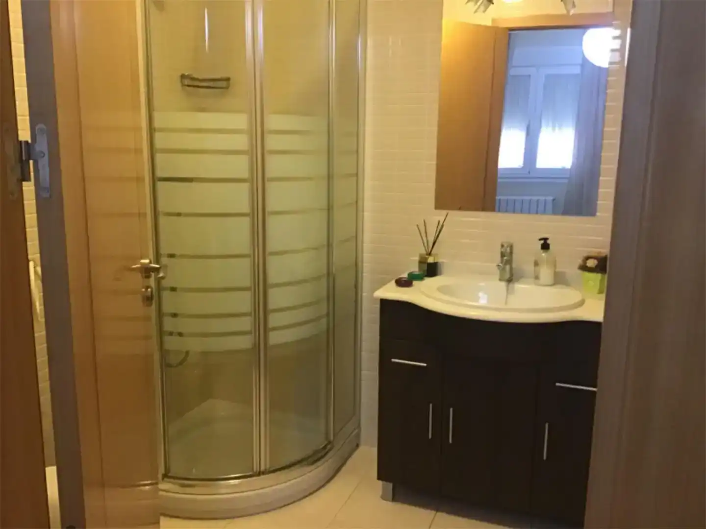 Baño de Piso para compartir en Almendralejo con Aire acondicionado, Parquet y Amueblado