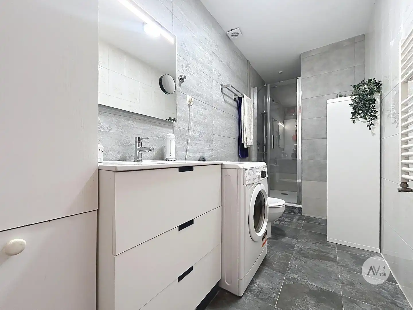 Baño de Apartamento en venta en Barcelona con Aire acondicionado, Calefacción y Parquet
