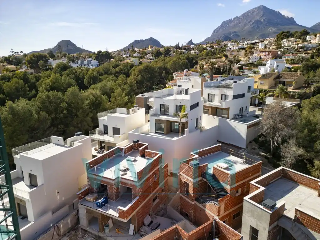 Vista exterior de Casa o xalet en venda en La Nucia amb Jardí privat