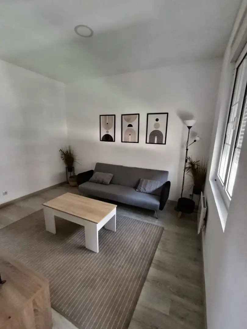 Sala d'estar de Pis de lloguer en Santander amb Calefacció, Traster i Moblat