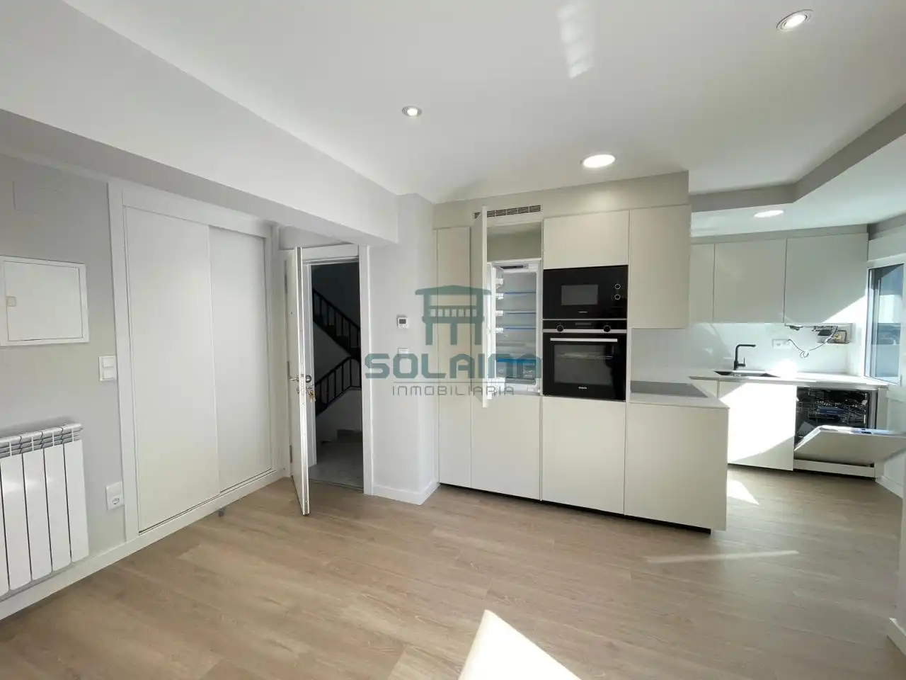 Kitchen of Flat for sale in Ourense Capital   with Heating, Storage room and Balcony