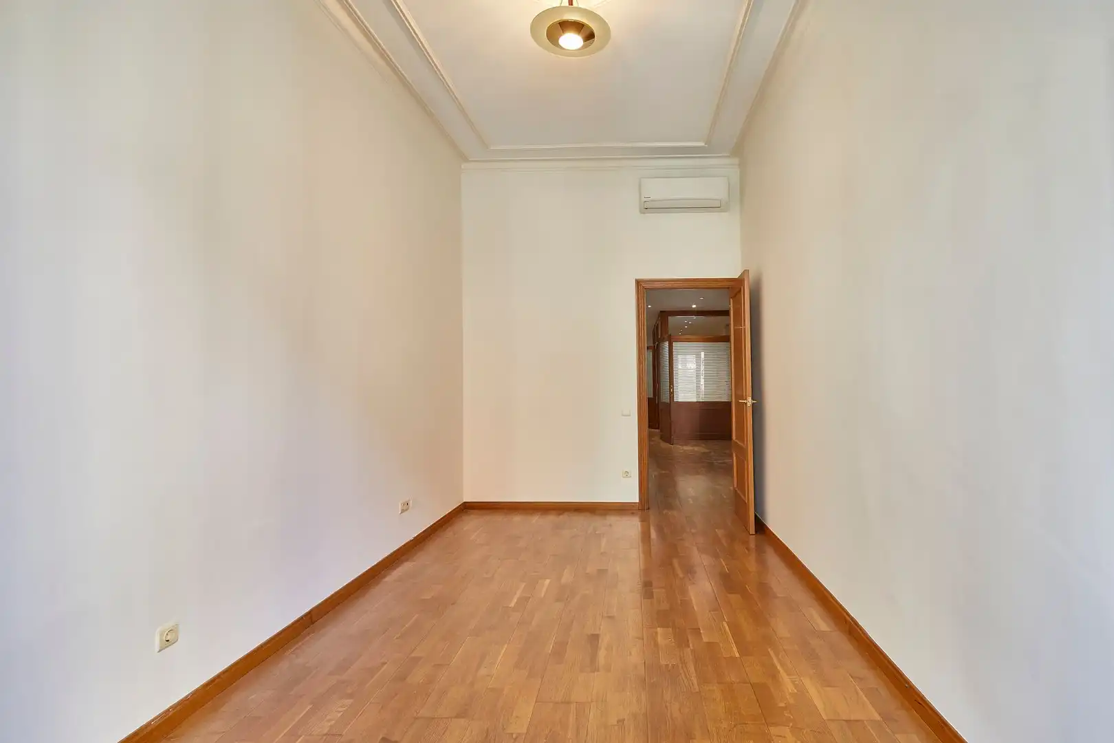 Apartments for sale in Barcelona  with Air Conditioner, Terrace and Balcony
