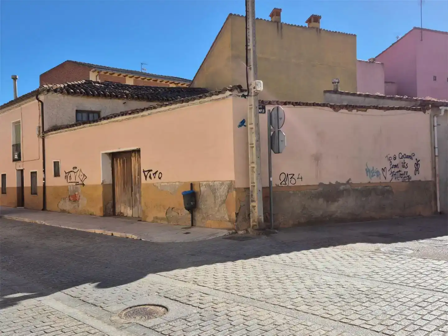 Vista exterior de Casa adosada en venta en Toro, Zamora