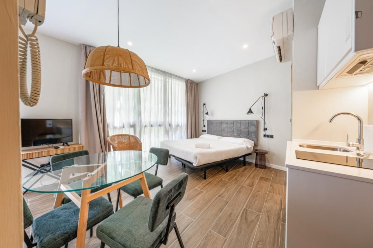 Study to rent in Sant Pere, Sta. Caterina i la Ribera