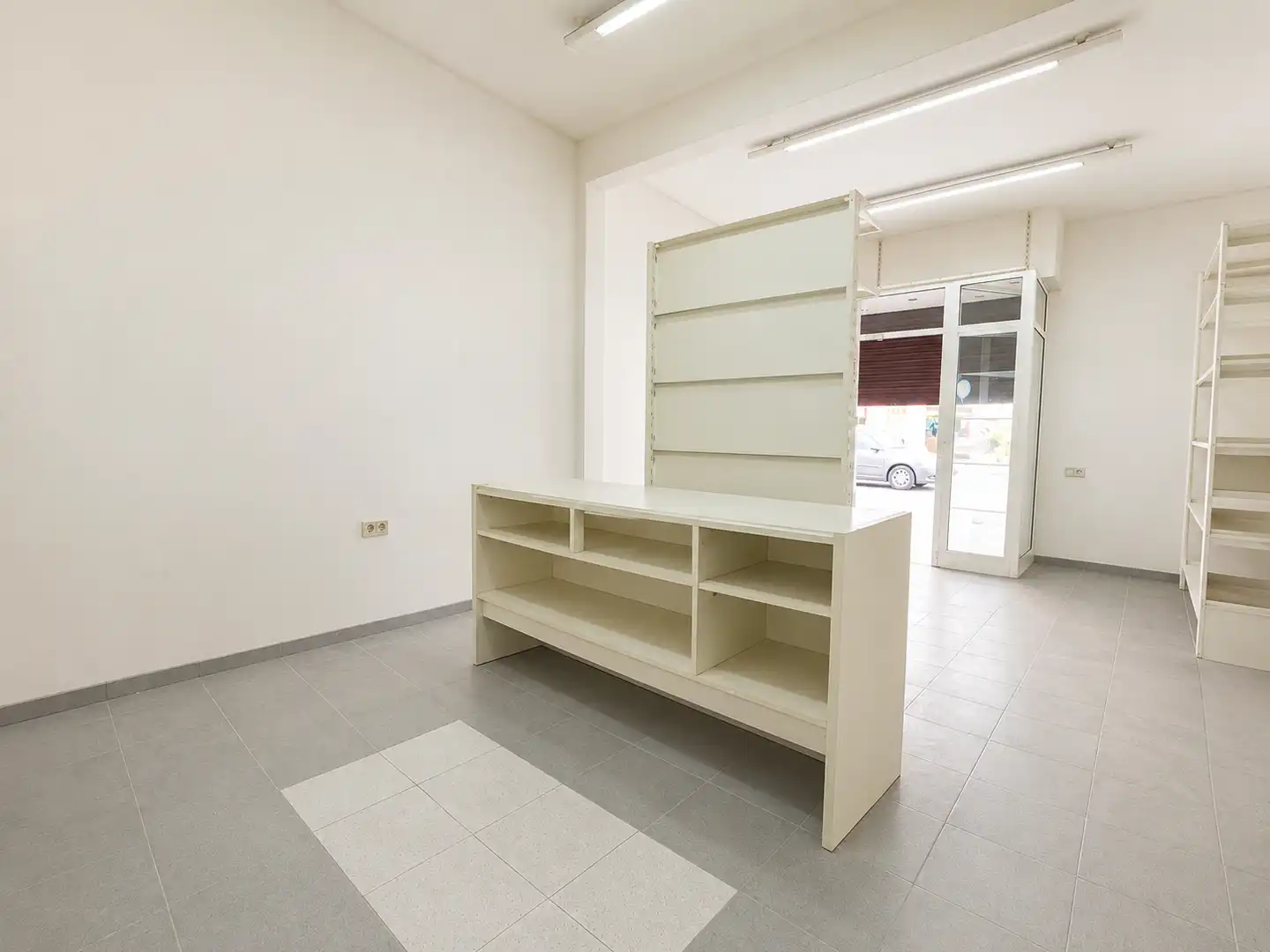 Business premises for sale in Carrer de Pau Casals, imagen 2